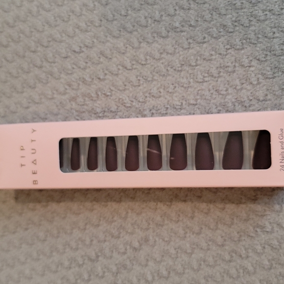 Tip Beauty Coffin Nails Sets (Maroon/Lt Blush) - Picture 9 of 10